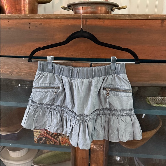 Urban Outfitters Light Gray High Waist Shorts - Picture 1 of 3